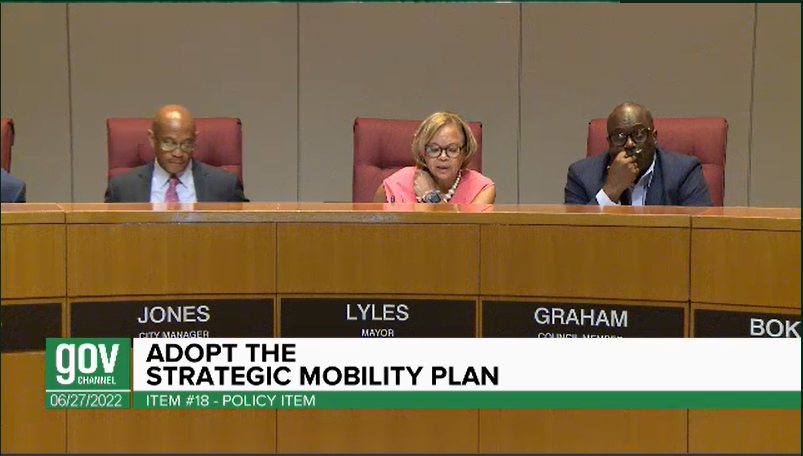 Charlotte City Council meets to discuss adopting the Strategic Mobility Plan